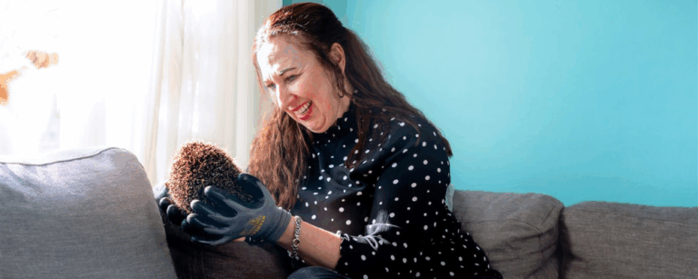 Jolanda met egel